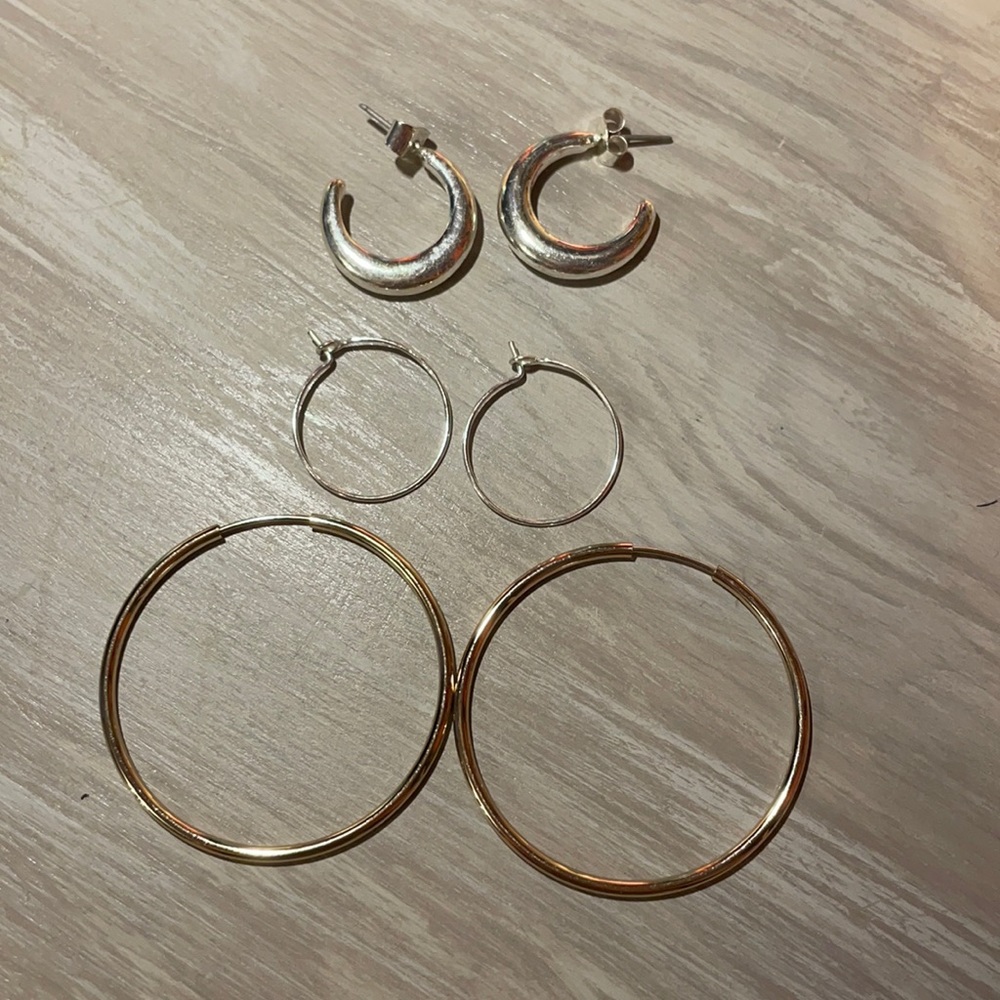 Mixed hoop earrings set